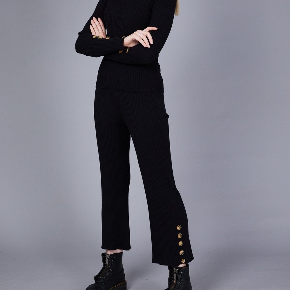 Native Youth Ribbed Flare Layla Knit Cropped Pants